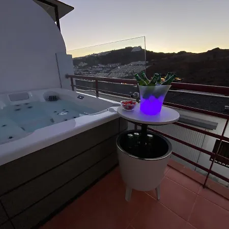 Villa Mogan Mall, Con Jacuzzi Y Playstation 5 Puerto Rico  Buitenkant foto